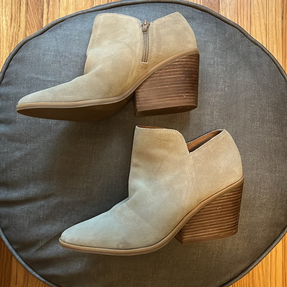 Lucky Brand Tan Suede Booties with Zipper (Women’s Size 10)